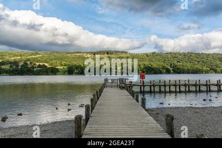 Vista di Coniston Water nel Lake District, Cumbria, Regno Unito. Preso il 15 agosto 2021. Foto Stock