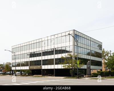 Edificio modernista su Peterson Avenue a Chicago Foto Stock