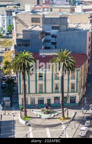 VALPARAISO, CILE - 29 MARZO 2015: Vista di piazza Anibal Pinto a Valparaiso, Cile Foto Stock