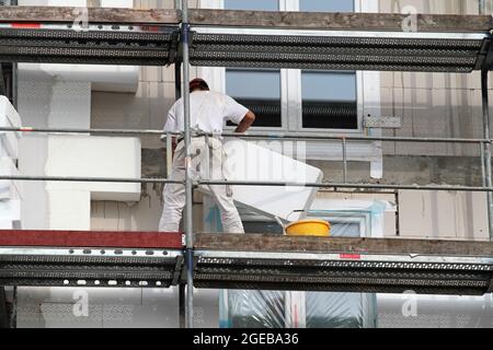 isolamento termico di un nuovo edificio con pannelli in polistirene Foto Stock