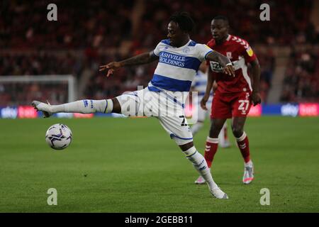 MIDDLESBROUGH, REGNO UNITO. 18 AGOSTO, il Moses Odubajo del Queens Park Rangers è attivo durante la partita del campionato Sky Bet tra Middlesbrough e Queens Park Rangers al Riverside Stadium di Middlesbrough mercoledì 18 agosto 2021. (Credit: Mark Fletcher | MI News) Credit: MI News & Sport /Alamy Live News Foto Stock