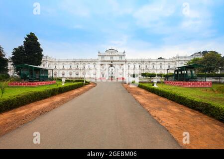 Jai Vilas Mahal Palace è un palazzo del XIX secolo nella città di Gwalior, nello stato di Madhya Pradesh in India Foto Stock