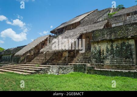 L'edificio dell'Acropoli presso il sito di Ek Balam Maya, Yucatan, Messico. Foto Stock