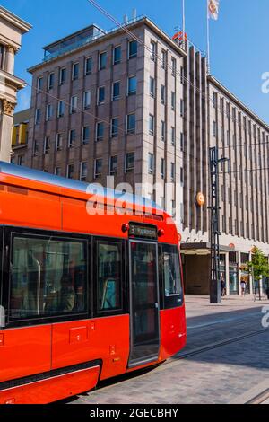 Tram, Hämeenkatu, Tampere, Finlandia Foto Stock