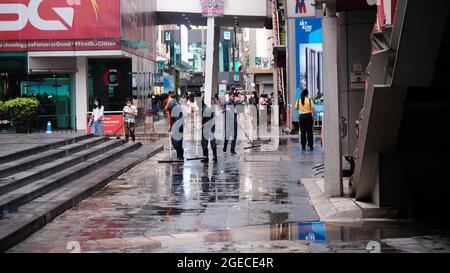 Siam Square Shopping Area e Entertainment Area Rama 1 Road Bangkok Thailandia tra un blocco e l'altro Foto Stock