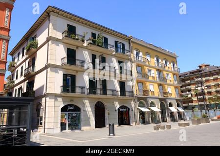 Luglio 10 2021 Avellino, Italia: Vista sulla città in corso Vittorio Emanuele II Foto Stock