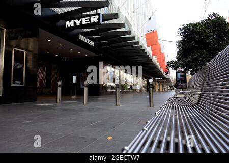 Melbourne, Australia, 9 settembre 2020. Una vista di Bourke Street Myer mentre il traffico a piedi nel centro commerciale è ridotto a zero durante il COVID-19 a Melbourne, Australia. Victoria registra altri 76 casi di Coronavirus nelle ultime 24 ore, un aumento da ieri insieme a 11 morti. Questo avviene tra le notizie che AstraZeneca sospende lo studio sui vaccini. Credit: Dave Hewison/Speed Media/Alamy Live News Foto Stock