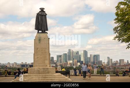 Greenwich, Londra, 2021. Il panorama ha una delle migliori vedute che si affacciano sul centro di Londra ed è popolare tra turisti e locali. Foto Stock