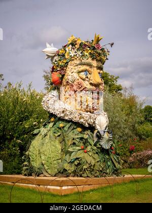 Primavera: Scultura in grande scala parte delle quattro stagioni di Philip Haas, ispirata ai dipinti di Giuseppe Arcimboldo. Foto Stock