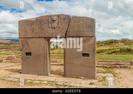 Rovine di Tiwanaku, Bolivia. Tiwanaku è un'antica città nei pressi del lago Titicaca. Foto Stock