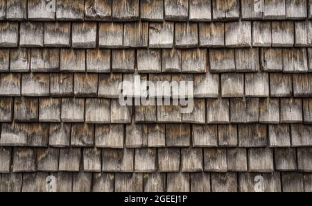 facciata in piastrelle di legno vecchio Foto Stock