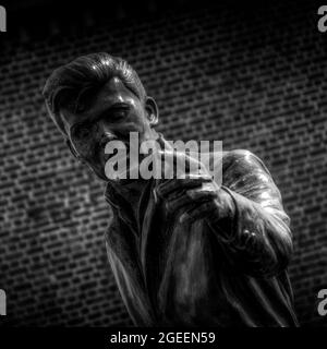 Statua di Billy Fury, testa del molo di Liverpool Foto Stock