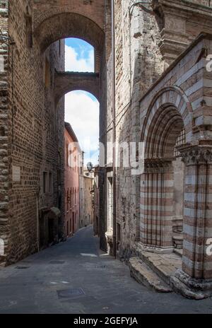 Perugia (Italia) - una caratteristica veduta del centro storico nella bellissima città medievale e artistica, capoluogo dell'Umbria, nel centro Italia. Foto Stock