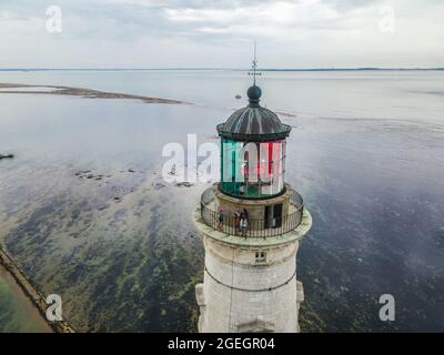 Le Verdon sur Mer (Francia sud-occidentale): Vista aerea del faro di Cordouan alla foce dell'estuario della Gironda Foto Stock