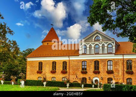 Castello Gotico-rinascimentale Manor House e Giardino Paesaggio di Raudondvaris Foto Stock