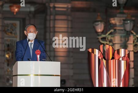 Tokyo, Giappone. 20 ago 2021. Il primo ministro giapponese Suga Yoshihide parla durante la cerimonia di illuminazione a fiamma Paralimpica di Tokyo 2020 presso la state Guest House, Akasaka Palace a Tokyo, Giappone, il 20 agosto 2021. Credit: Dutzyuyuyuyuyuyuyuyuyuyuyuyuyuyuyu Foto Stock