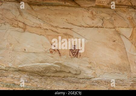 Primo piano dei petroglifi sul pannello di Pictograph di Temple Mountain Wash nello Utah. Foto Stock