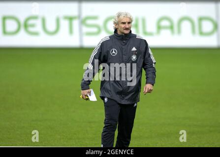 Arena auf Schalke Gelsenkirchen Germania 19.11.2002, Calcio: Sessione di allenamento Nazionale tedesca - Rudi Voeller, Foto Stock