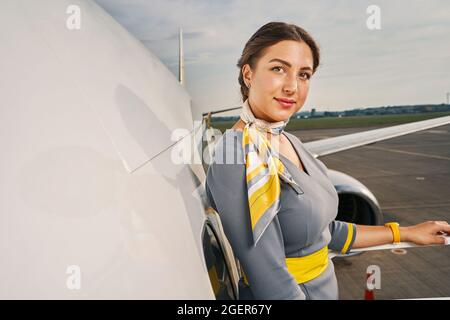 Calma e piacevole la posizione della macchina fotografica prima del decollo Foto Stock