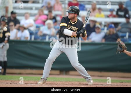London Ontario Canada, 20 agosto 2021, i London Majors hanno battuto Kitchener Pathers 15-3 in una partita 1 di una doppia testata a causa di un ritardo della pioggia. Keegan Marsden Foto Stock