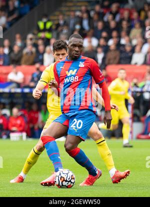 Londra, Regno Unito. 21 Agosto 2021. Crystal Palace Christian Benteke durante la partita della Premier League tra Crystal Palace e Brentford a Selhurst Park, Londra, Inghilterra, il 21 agosto 2021. Foto di Andrew Aleksiejczuk/prime Media Images. Credit: Prime Media Images/Alamy Live News Foto Stock