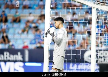 Malaga, Spagna. 16 Agosto 2021. Portiere Dani Barrio di Malaga CF visto durante la partita LaLiga Smartbank 2021-2022 tra Malaga CF e CD Mirandes allo Stadio la Rosaleda. Punteggio finale; Malaga CF 0:0 CD Mirandes. (Foto di Francis Gonzalez/SOPA Images/Sipa USA) Credit: Sipa USA/Alamy Live News Foto Stock
