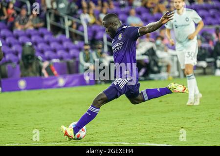 Orlando, Florida, USA, 21 agosto 2021, Orlando City SC Forward Benji Michel #19 spara e segna contro Chicago Fire all'Explororia Stadium. (Photo Credit: Marty Jean-Louis) Foto Stock