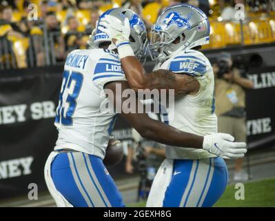 Pittsbugh, Stati Uniti. 21 Agosto 2021. Tom Kennedy (85), il grande destinatario di Detroit Lions, celebra il suo touchdown nel quarto trimestre della vittoria di Pittsburgh Steelers 26-20 sui Detroit Lions all'Heinz Field il 21 agosto 2021 a Pittsburgh. Foto di Archie Carpenter/UPI Credit: UPI/Alamy Live News Foto Stock