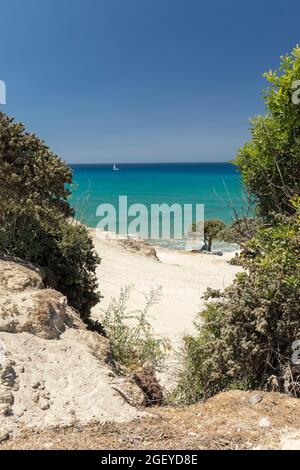 La spiaggia di Agios Theologos è una bella spiaggia fuori dai sentieri battuti, Kefalos Kos, Isola Dodecanese, Grecia Foto Stock