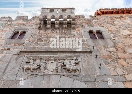 La facciata del palazzo di Abrantes, o Palacio de los Davila, è un edificio nella città spagnola di Avila. Ha lo status di bene di interesse culturale Foto Stock