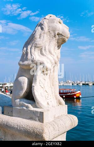 Chioggia in Veneto/Italia: Leone veneziano al Ponte di Vigo Foto Stock