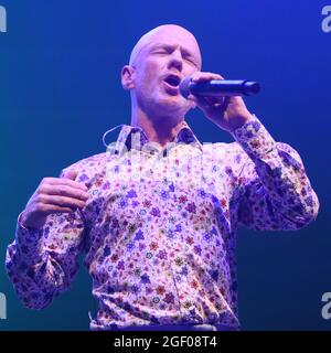 Non esclusiva: Jimmy Somerville, Rewind Festival South, Henley-on-Thames, Regno Unito, 21 agosto 2021, Foto di Richard Goldschmidt Foto Stock