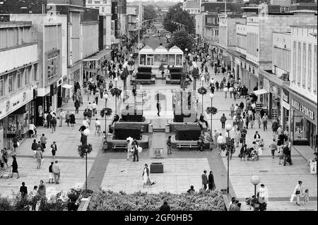 Sopra Bar Street, High Street, Southampton, Hampshire, Inghilterra, REGNO UNITO. Circa 1986 Foto Stock