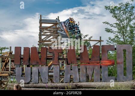 Walibi Holland Theme Park Rides, Inc Unamted Rapids, Speed of Sound e varie immagini intorno al parco Paesi Bassi Foto Stock