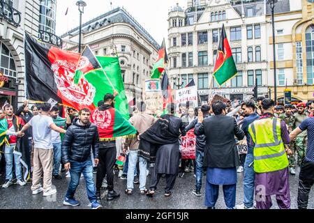 LONDRA, INGHILTERRA- 21 agosto 2021: I manifestanti SMETTONO DI UCCIDERE le proteste AFGHANE Foto Stock