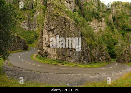 2021 agosto - Horseshoe bend in Cheddar Gorge, Somerset, Inghilterra, Foto Stock