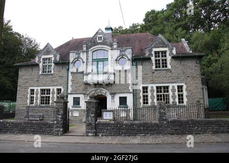 Oakdale Workmen's Institute, Sain Ffagan (St Fagans) Museum of History, Cardiff, Galles, agosto 2021, set cinematografico per The Tail of the Curious mouse Foto Stock