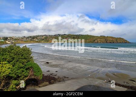 Vista panoramica della Baia di Titahi, un'area costiera e sobborghi della città di Porirua, Nuova Zelanda Foto Stock