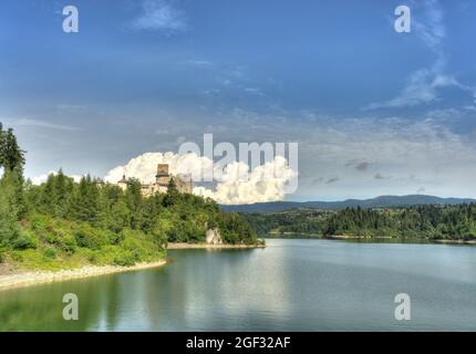 Niedzica, Polonia meridionale, immagine HDR Foto Stock