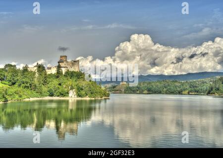 Niedzica, Polonia meridionale, immagine HDR Foto Stock
