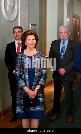 La regina Silvia alla presentazione del medaglione ritratto del Re nel palazzo Riksdag di Stoccolma, Svezia, il 23 agosto 2021. Foto: Fredrik Sandberg / TT code 10080 Foto Stock