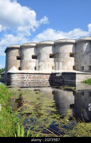 Brest, Bielorussia - 2 agosto 2021: Quinto Forte della Fortezza di Brest, Bielorussia. Caponiere di Garge. Strutture di fortificazione. Foto Stock