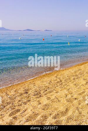 Le spiagge più belle dell'isola di Kos in Grecia con vista panoramica sulle colline e le isole. Foto Stock