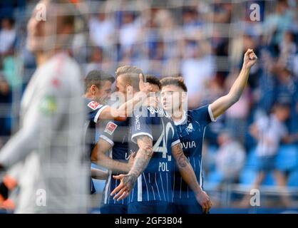 Jubilation BO dopo il gol a 2: 0, da destra Elvis REXHBECAJ (BO), Gerrit HOLTMANN (BO), goalschuetze Sebastian POLTER (BO), Anthony LOSILLA (BO), goalwart Robin ZENTNER (MZ) Soccer 1. Bundesliga, 2° giorno di incontro, VfL Bochum (BO) - FSV FSV FSV Mainz 05 (MZ) 2: 0, il 21 agosto 2021 a Bochum/Germania. Le normative #DFL vietano l'uso di fotografie come sequenze di immagini e/o quasi-video # Â Foto Stock