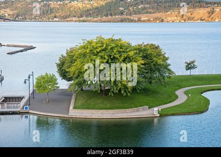 Paesaggio di parco ricreativo sulla riva del lago Okanagan Foto Stock