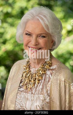 ELLEN BURSTYN in API REGINA (2021), diretto da MICHAEL LEMBECK. Credito: GRANDI FOTO INDIPENDENTI / Album Foto Stock
