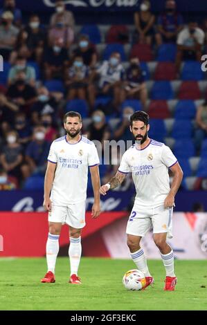 Valencia, Spagna. 22 agosto 2021. ISCO del Real Madrid in azione durante il Round 2 della LaLiga Santander 2021/2022 partita tra Levante UD e Real Madrid CF all'Estadio Ciudad de Valencia.Punteggio finale; Levante UD 3:3 Real Madrid CF. Credit: SOPA Images Limited/Alamy Live News Foto Stock