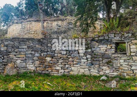 Kuelap, città della cittadella rovinata di Chachapoyas cultura della foresta di nubi nelle montagne del Perù settentrionale. Foto Stock