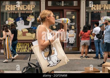 Pop-up store per Ripndip, un'azienda di abbigliamento streetwear, a Soho a New York sabato 14 agosto 2021. (© Richard B. Levine) Foto Stock