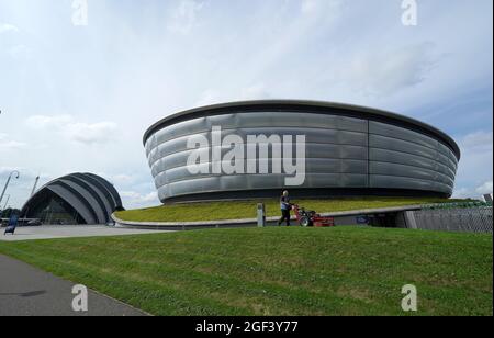 Una visione generale della SSE Hydro e della SEC Armadillo sul Campus Scottish Event a Glasgow, che sarà uno dei luoghi della Conferenza delle parti sul cambiamento climatico delle Nazioni Unite, nota anche come COP26. Data foto: Lunedì 23 agosto 2021. Foto Stock